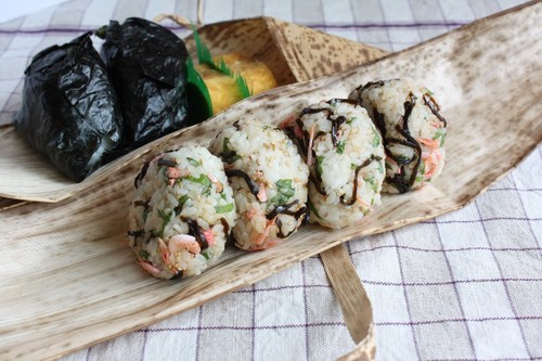 Onigiri - A symbol of family love in Japan - ảnh 3